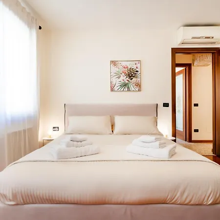 Elegante E Luminoso, Spazio Esterno Privato
