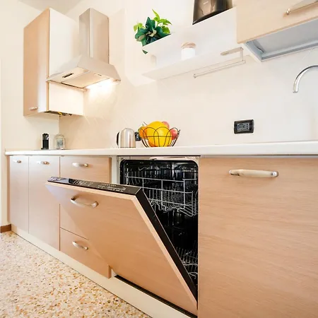 Elegante E Luminoso, Spazio Esterno Privato Apartment *