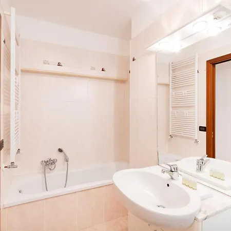 Elegante E Luminoso, Spazio Esterno Privato Apartment *