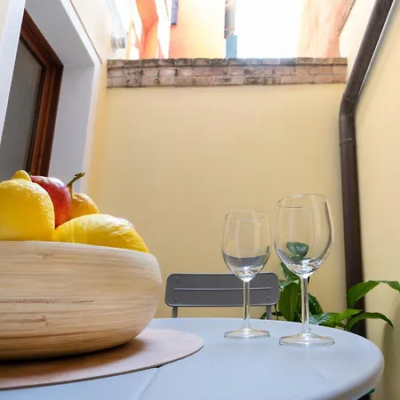 Elegante E Luminoso, Spazio Esterno Privato